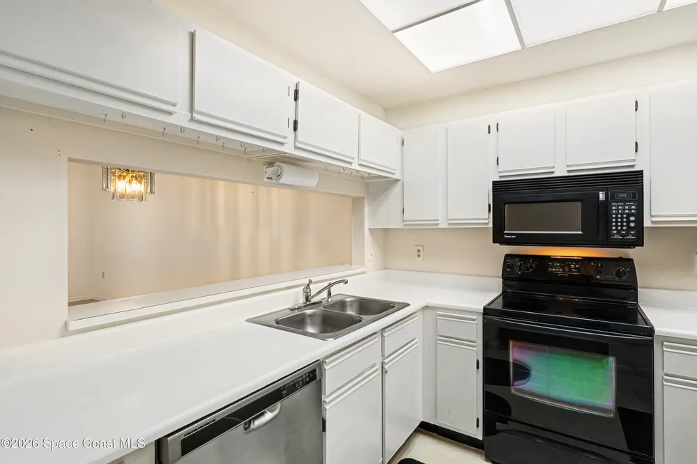 756 S Orlando Ave, Cocoa Beach, FL 32931
