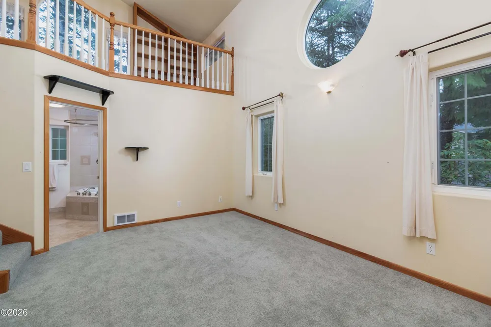 590 NW Terrace St, Waldport, OR 97394
