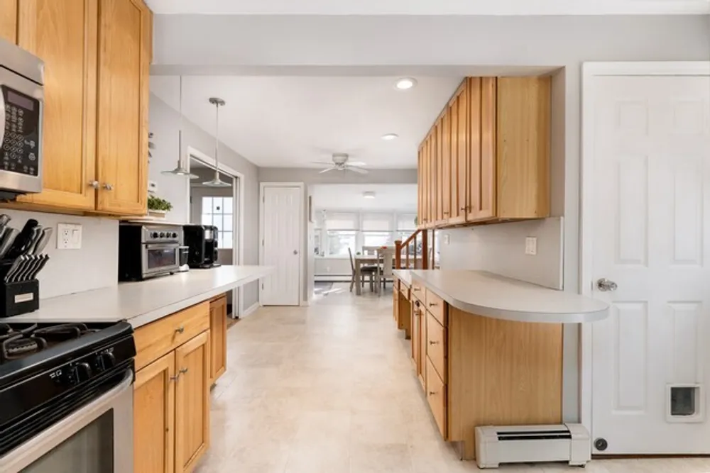 19 Belmont Rd, Sound Beach, NY 11789
