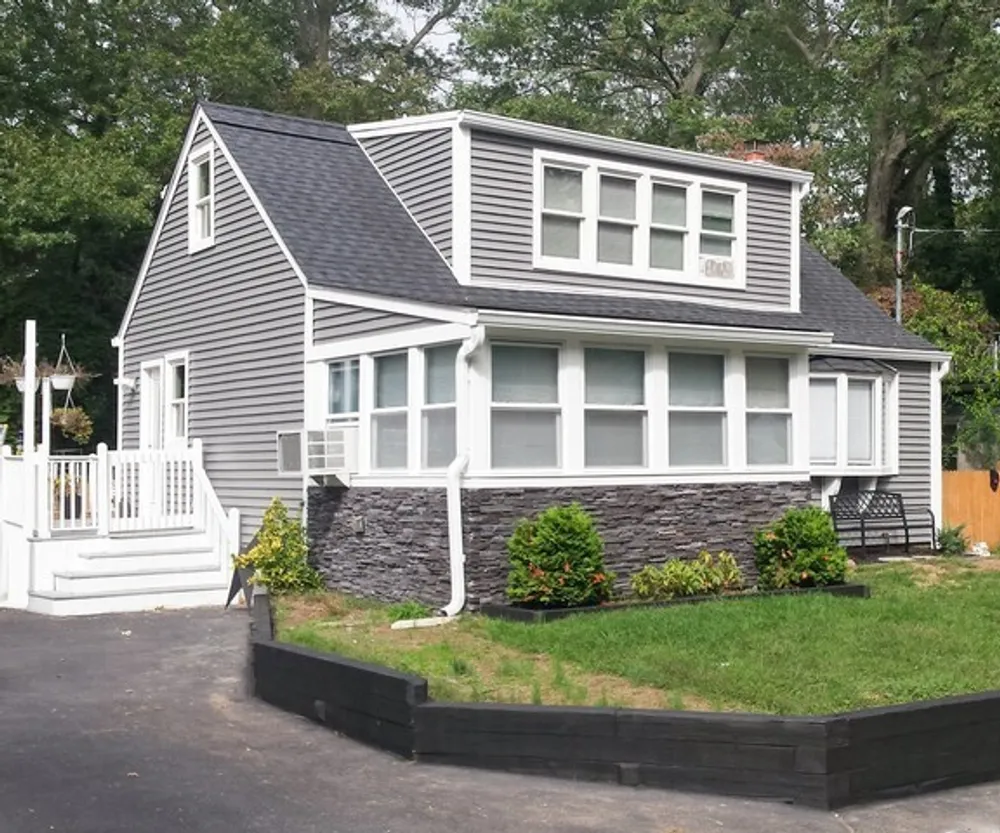 19 Belmont Rd, Sound Beach, NY 11789
