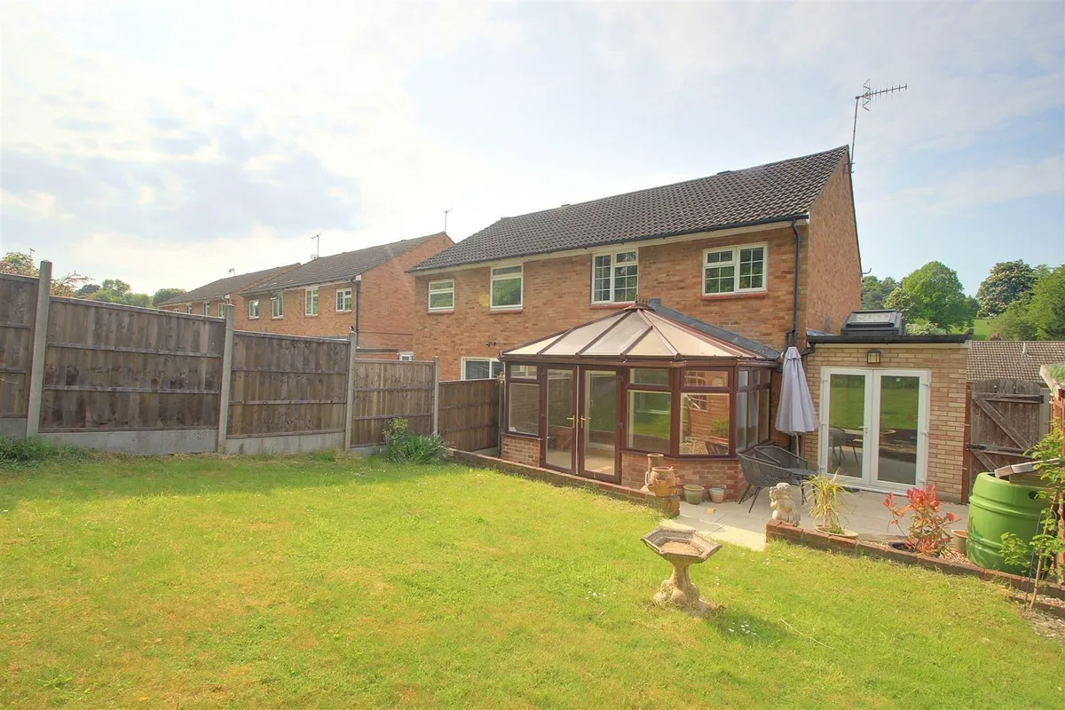 Rucklers Lane, Kings Langley