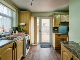 Farmway, Dagenham thumb 3