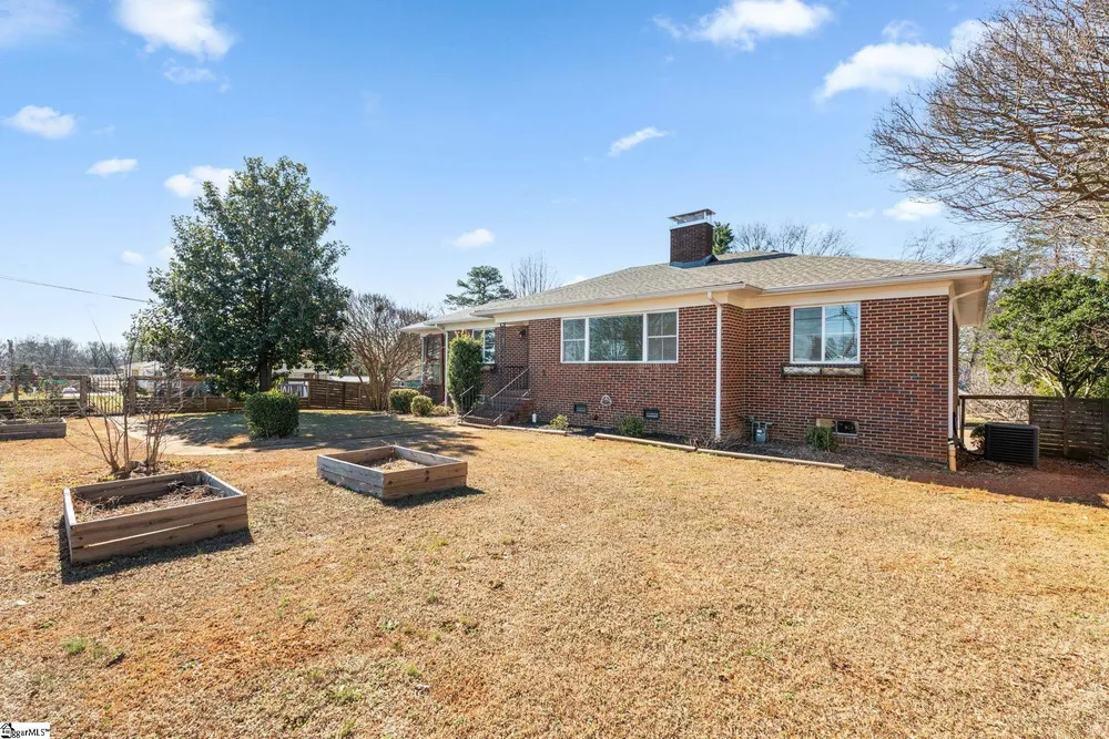 1801 N Pleasantburg Dr, Greenville, SC 29609