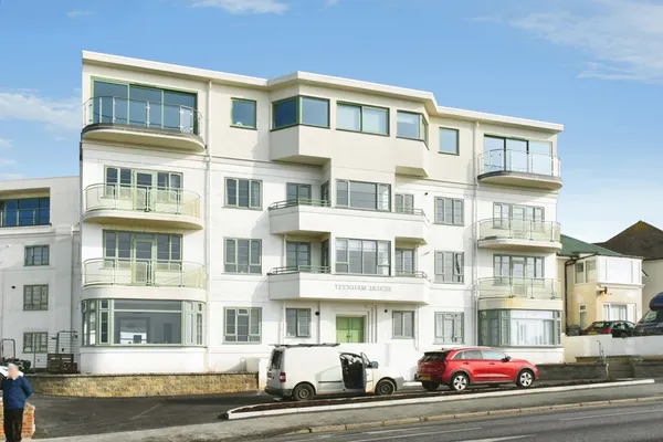 Marine Drive, Saltdean, Brighton, Eas...