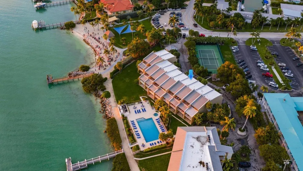 1133 W Ocean Dr, Key Colony Beach, FL 33051