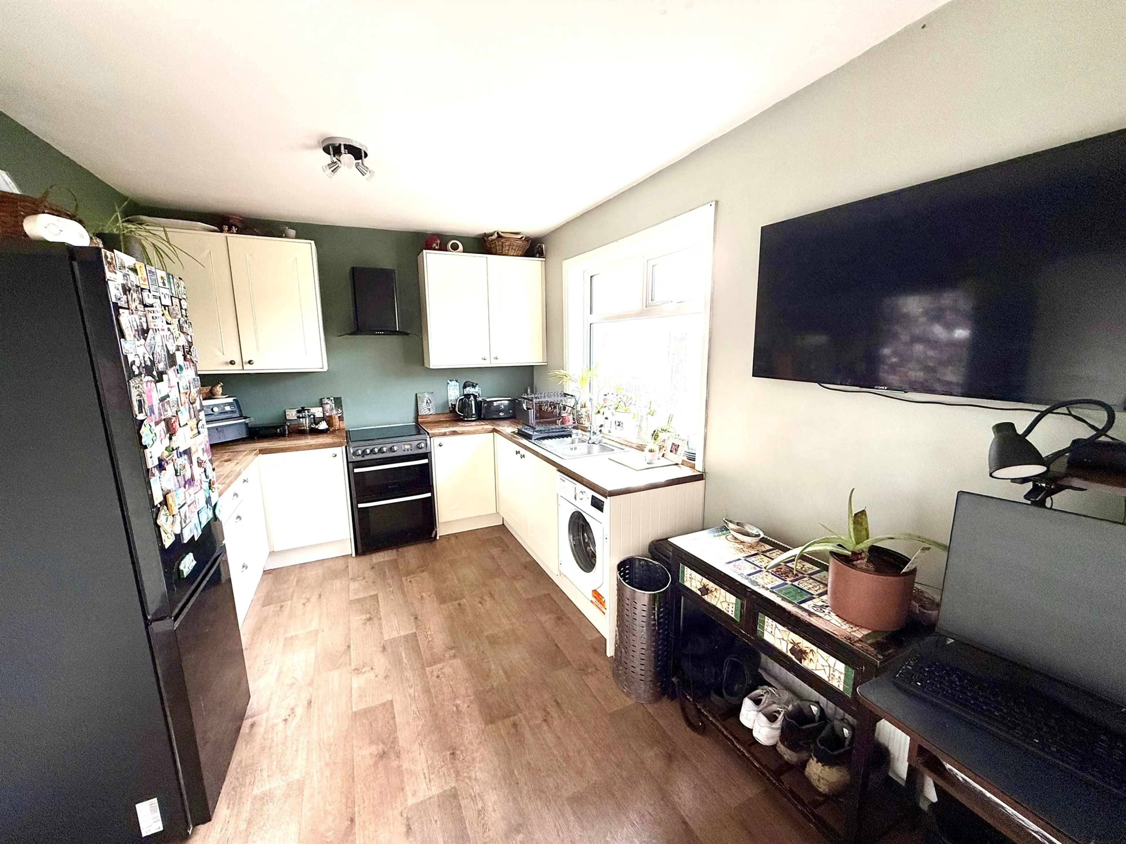 Property at Wrose View, Shipley