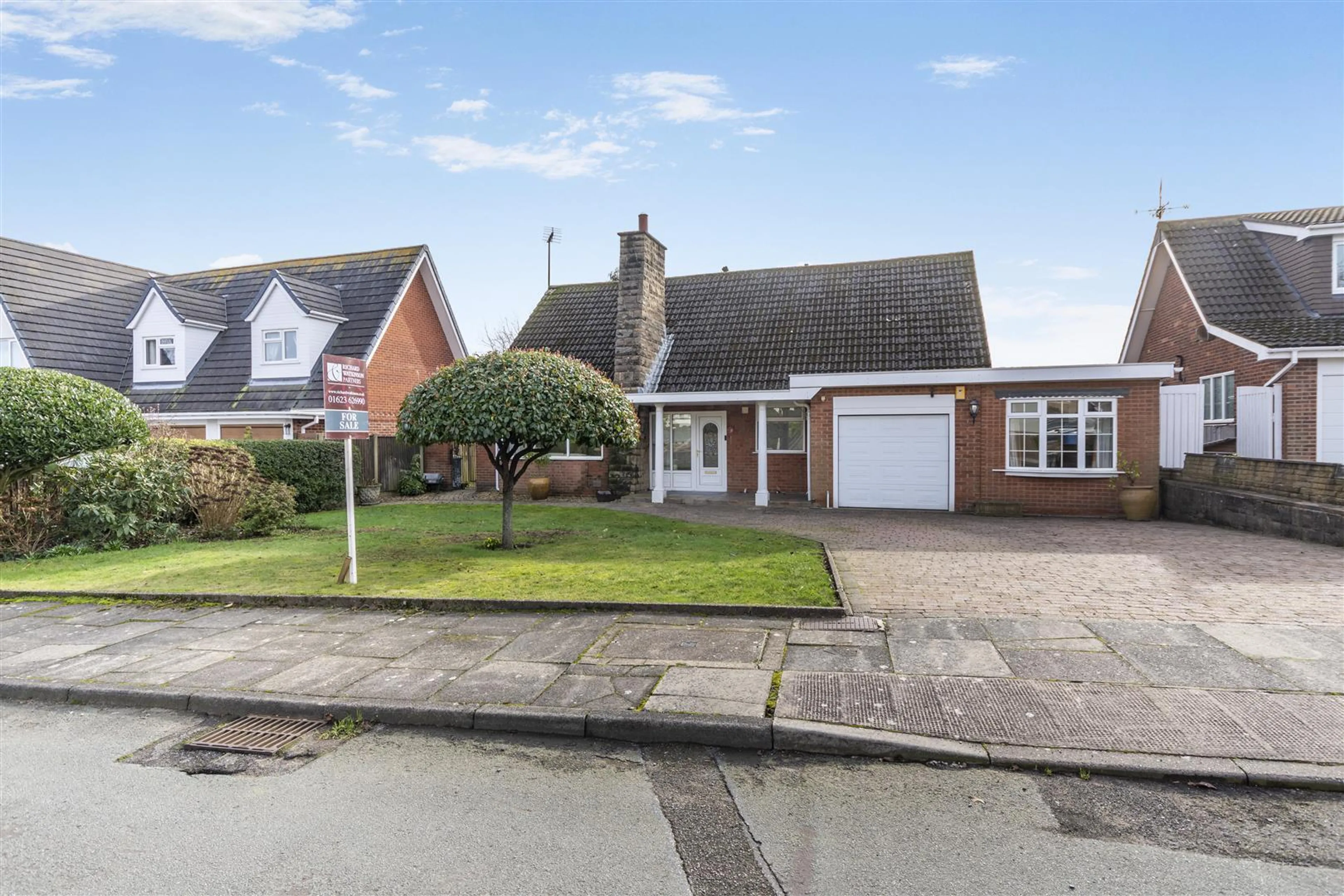Property at Chatsworth Close, Mansfield