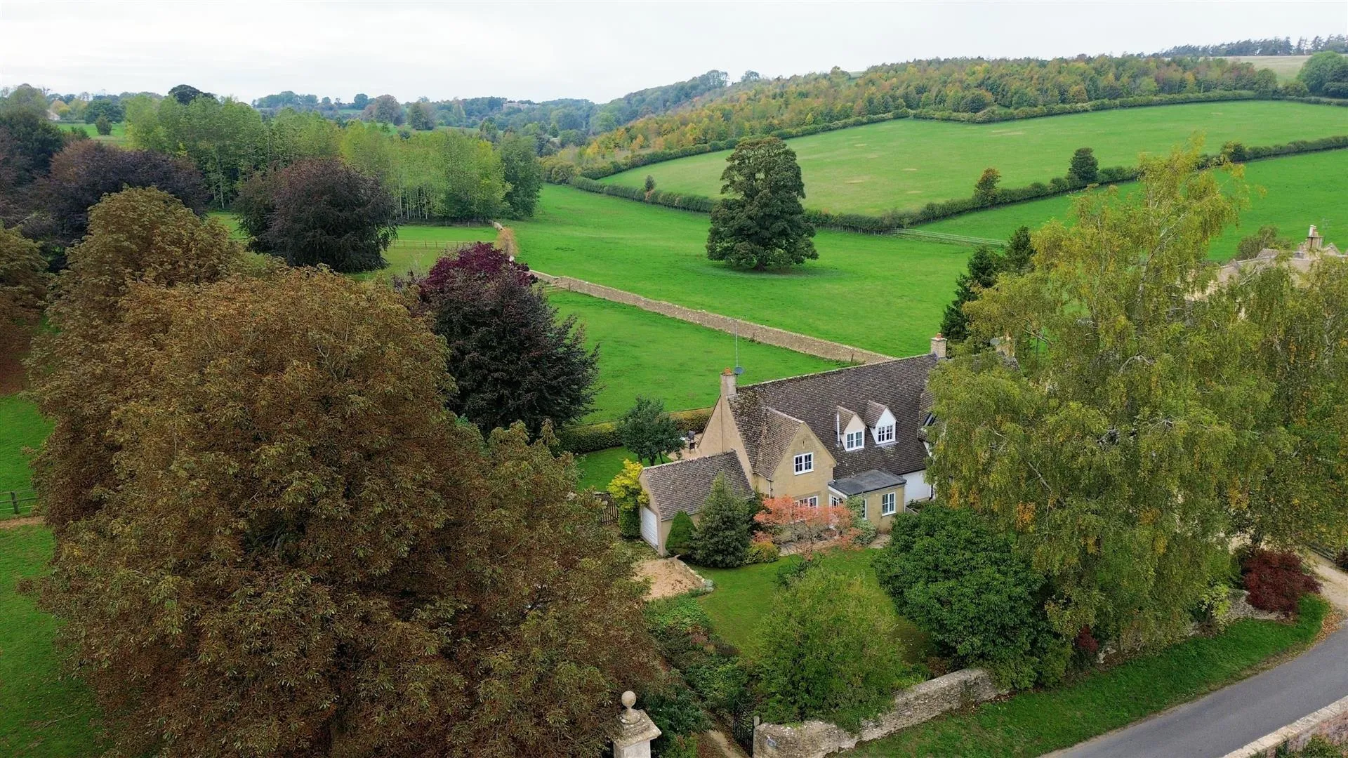 Property photo top 0