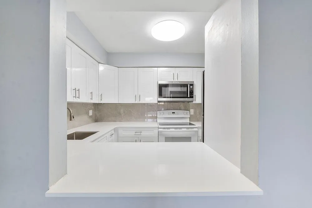 9960 Pineapple Tree Dr, Boynton Beach, FL 33436