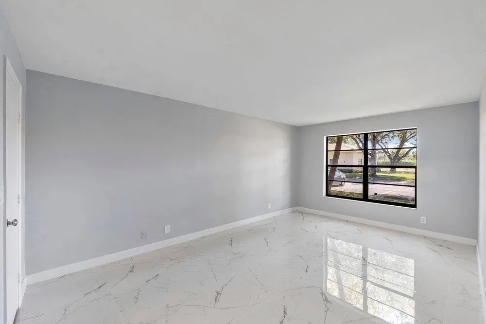 9960 Pineapple Tree Dr, Boynton Beach, FL 33436