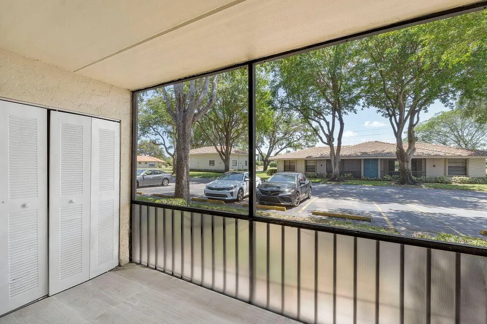 9960 Pineapple Tree Dr, Boynton Beach, FL 33436