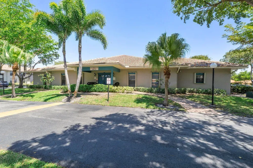 9960 Pineapple Tree Dr, Boynton Beach, FL 33436