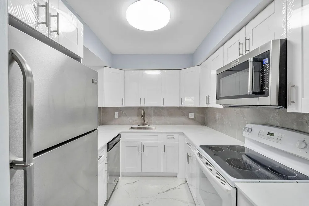 9960 Pineapple Tree Dr, Boynton Beach, FL 33436