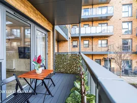 Powdermill Close, New Malden thumb 3