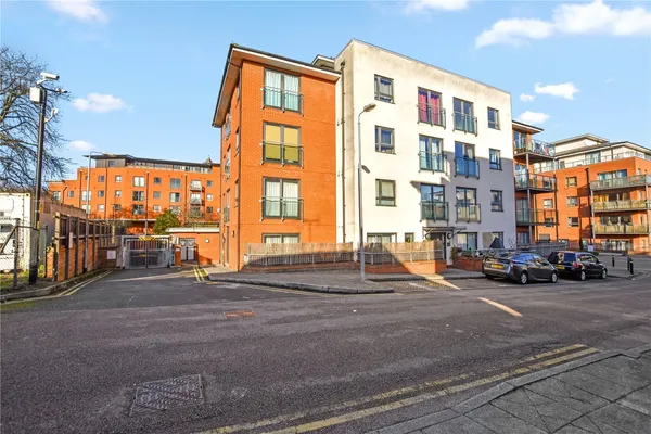 Oakwood Close, London, SE13, .