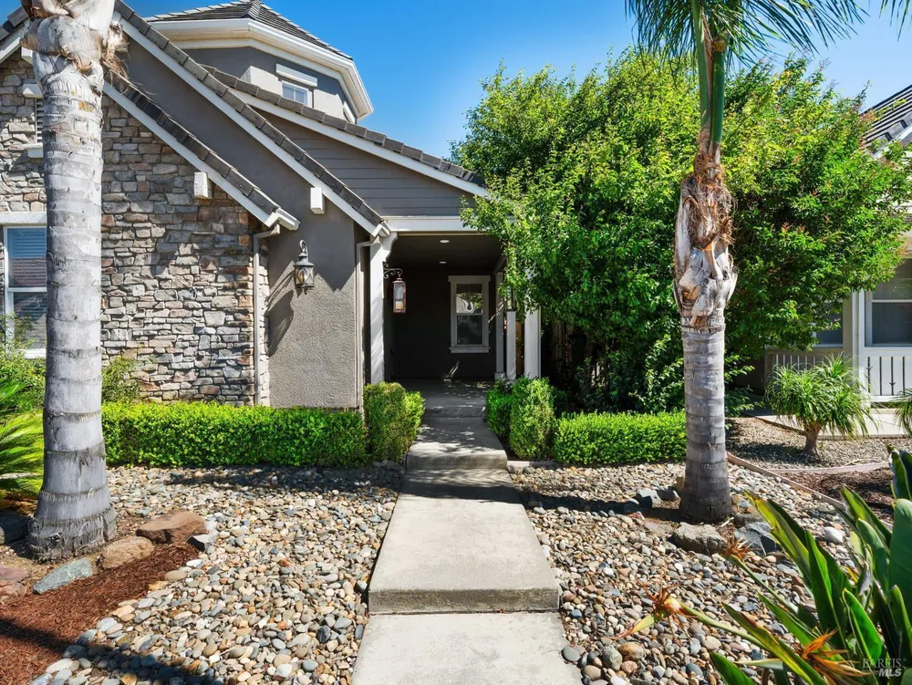 630 Purple Martin Dr, Vacaville, CA 95687