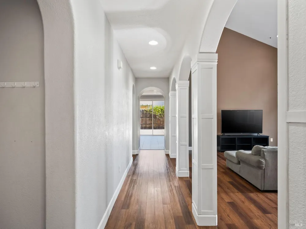 630 Purple Martin Dr, Vacaville, CA 95687