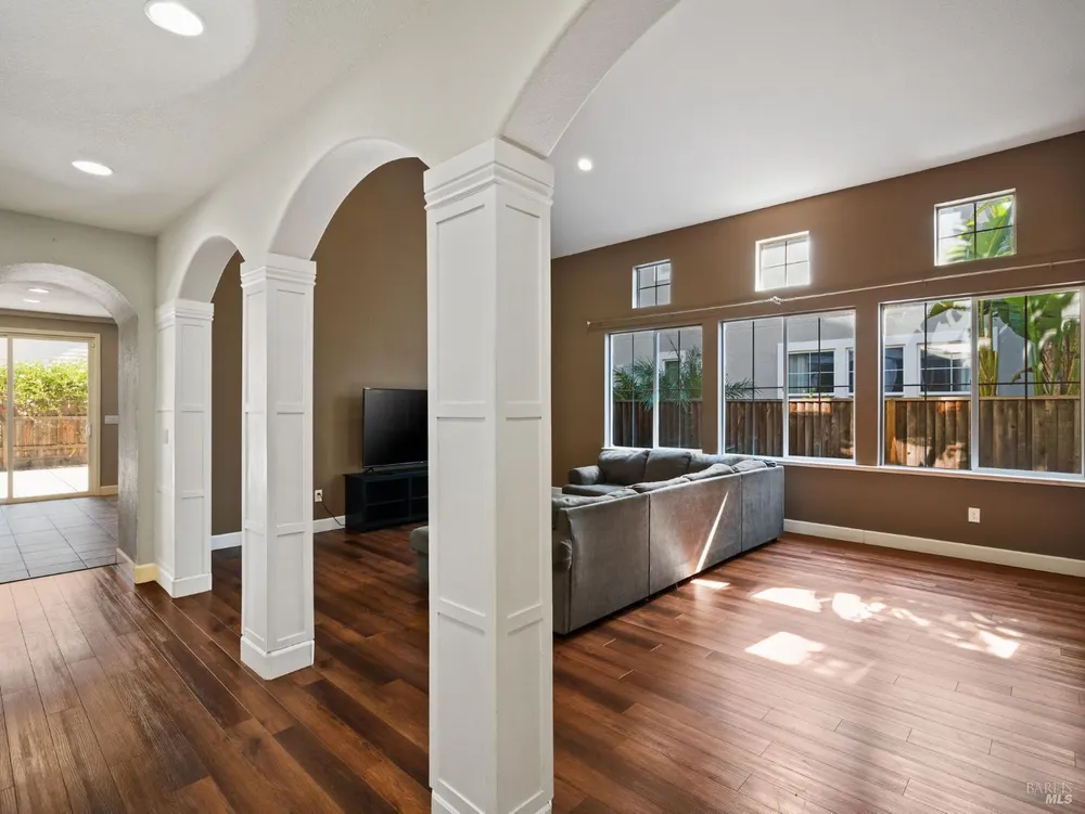 630 Purple Martin Dr, Vacaville, CA 95687