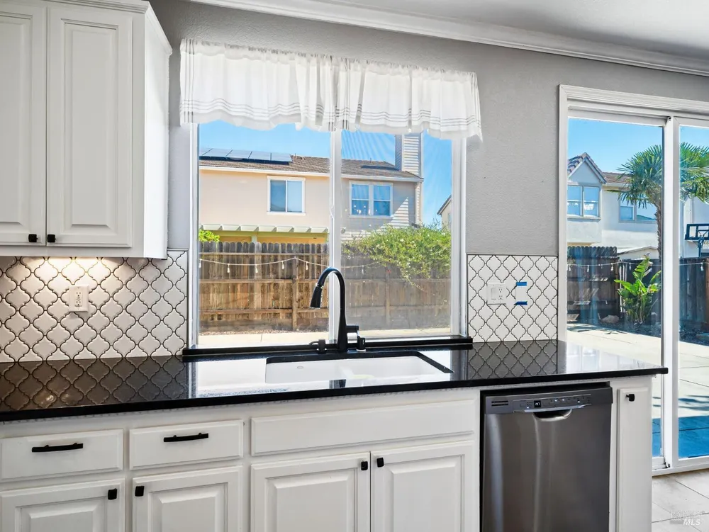 630 Purple Martin Dr, Vacaville, CA 95687