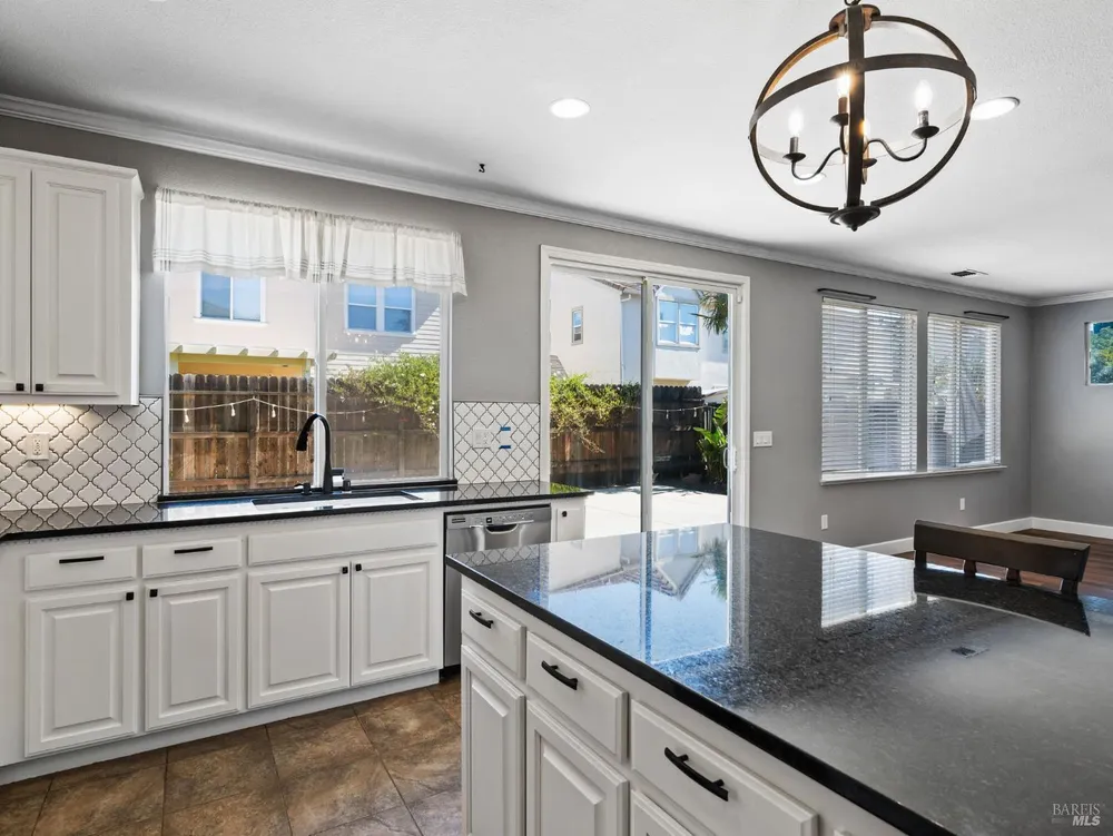 630 Purple Martin Dr, Vacaville, CA 95687