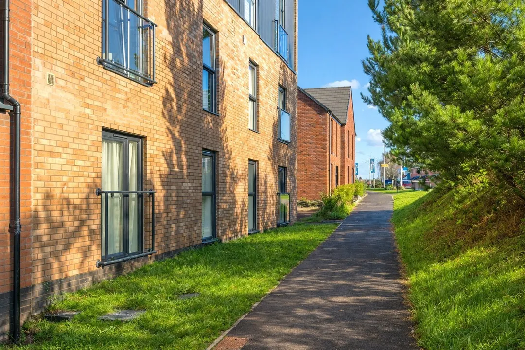 https://mr0.homeflow-assets.co.uk/files/photo/image/46797/3372/_x_/NEW250285_21.jpg