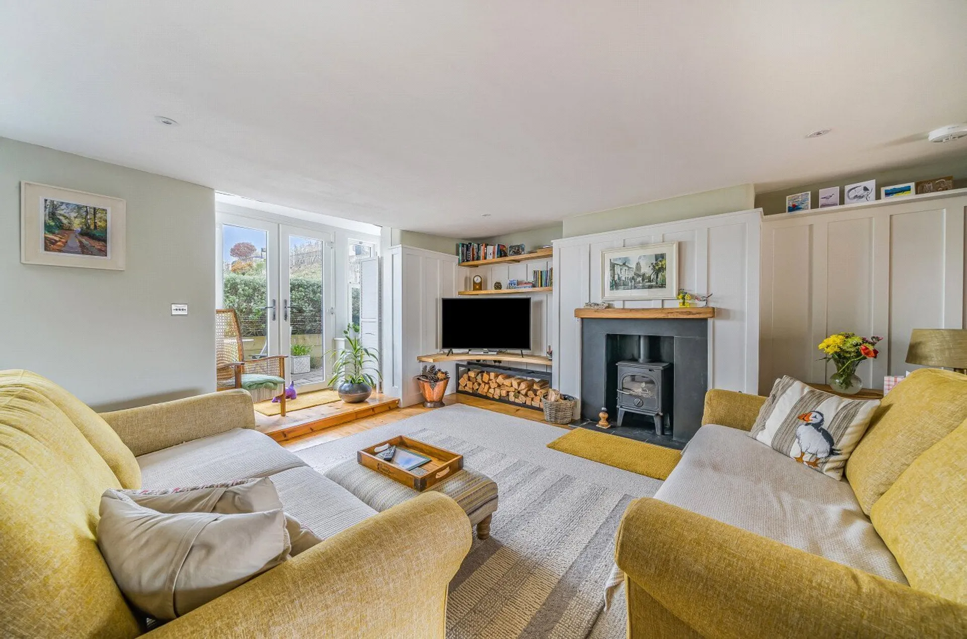 Property photo top 0