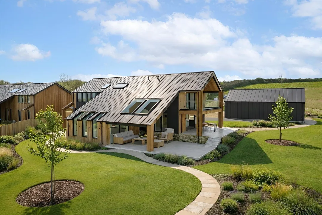 https://mr0.homeflow-assets.co.uk/files/photo/image/46797/3685/_x_/NEW250235_29.jpg