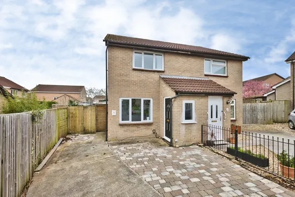 Golding Close, WELLS, Somerset, BA5