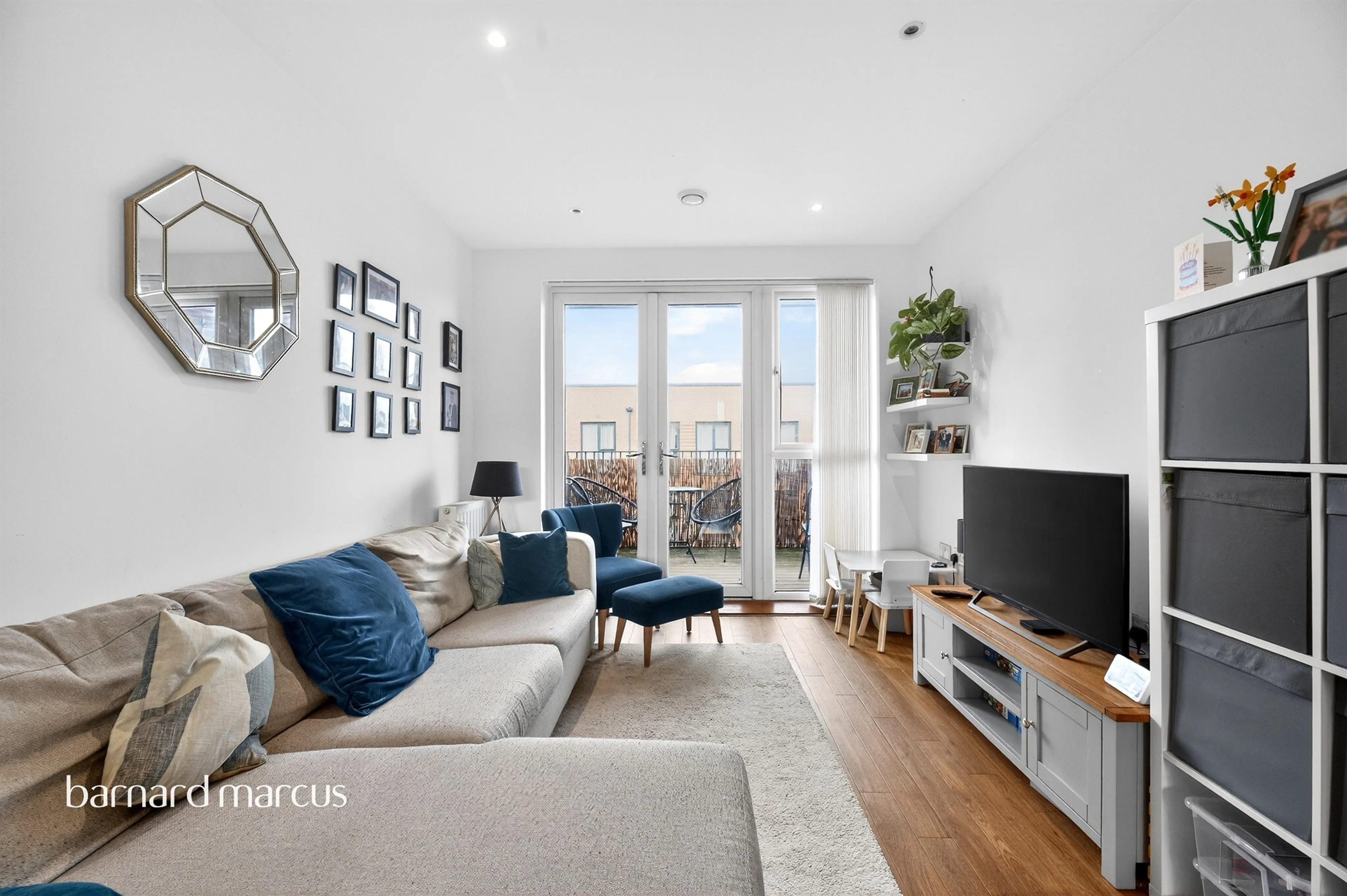 Property at Reynard Way, Brentford