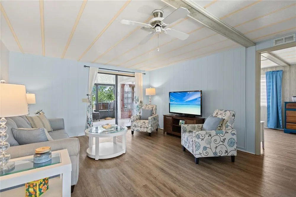 2100 Kings Hwy, Port Charlotte, FL 33980