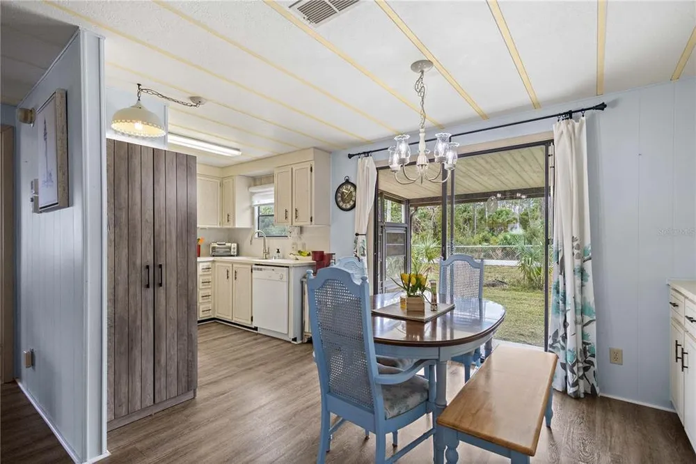 2100 Kings Hwy, Port Charlotte, FL 33980
