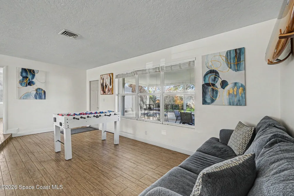 925 Samar Rd, Cocoa Beach, FL 32931