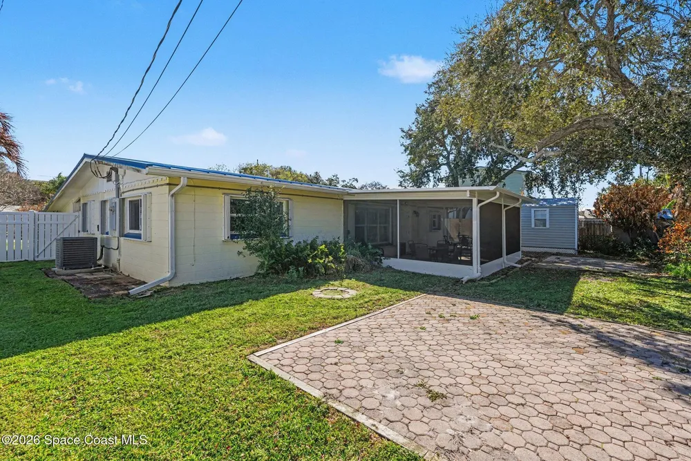 925 Samar Rd, Cocoa Beach, FL 32931