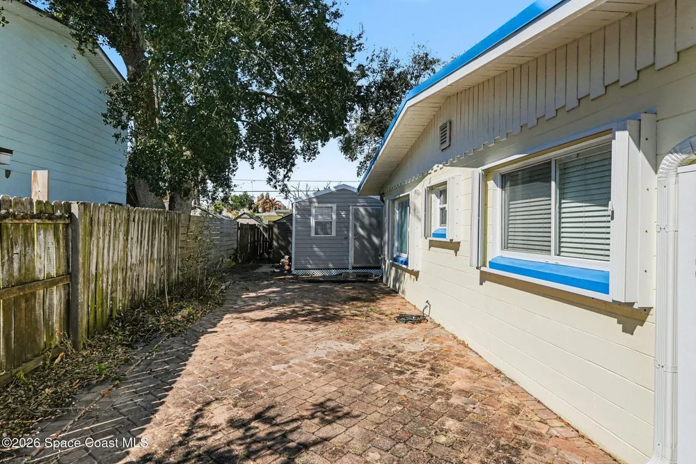 925 Samar Rd, Cocoa Beach, FL 32931