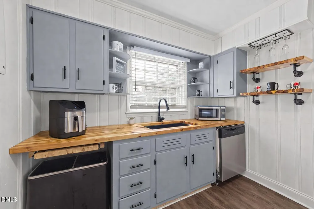 2613 Poole Rd, Raleigh, NC 27610