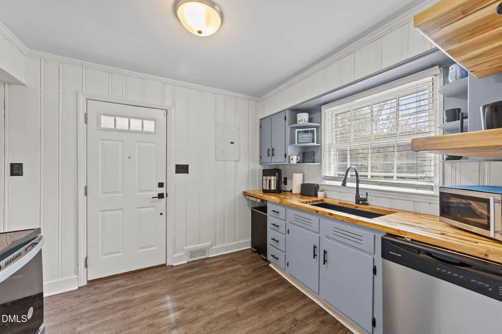 2613 Poole Rd, Raleigh, NC 27610