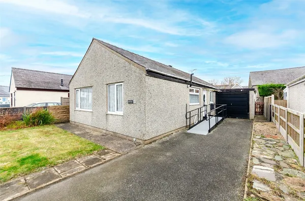 Bro Eglwys, Bethel, Caernarfon, Gwynedd, LL55