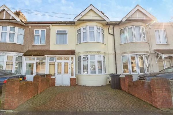 Loxford Lane, Ilford, IG1