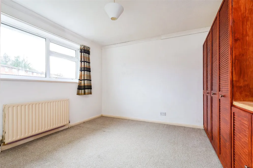 Property carousel item 12