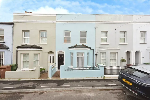 Longfellow Road, Worcester Park, KT4