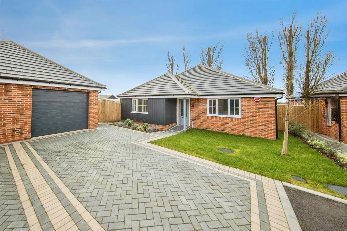 Montrose Gardens, Great Holland, Frinton-On-Sea