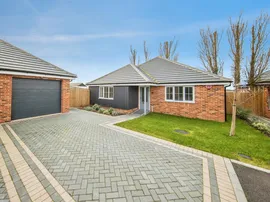 Montrose Gardens, Great Holland, Frinton-On-Sea photo