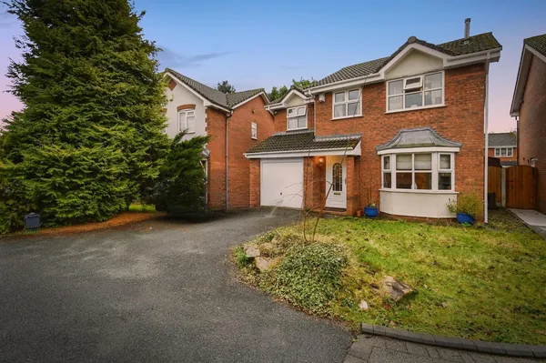 Goldcliff Close, Callands, Warrington...