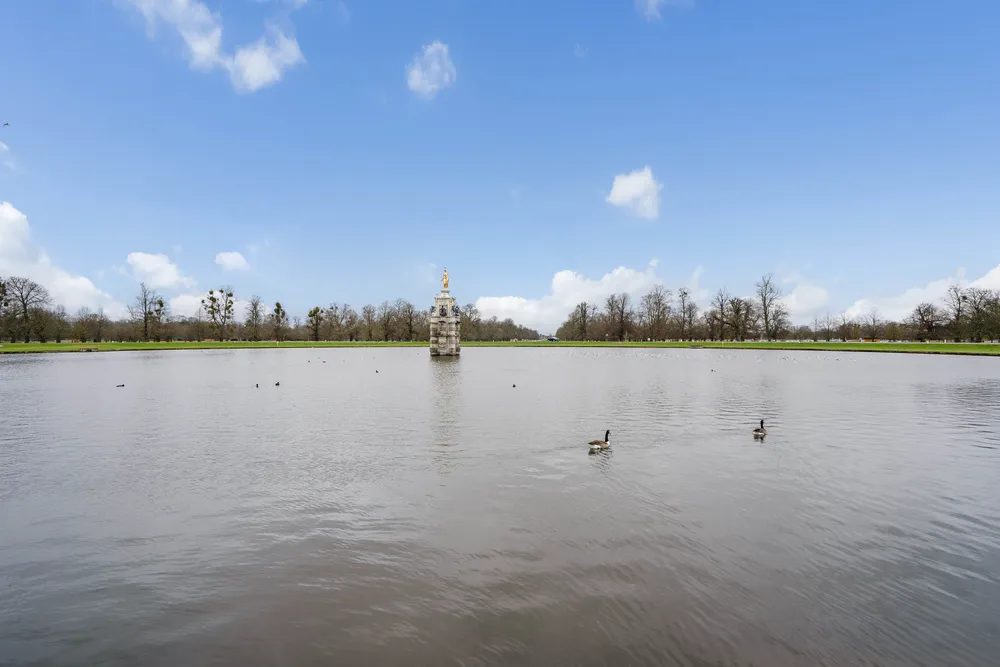 Hampton Court Road, East Molesey, KT8