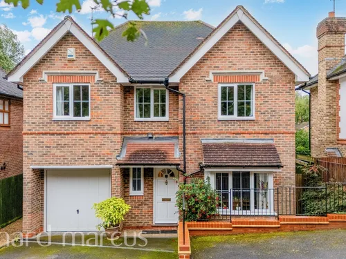 Hitherwood Close, Reigatephoto