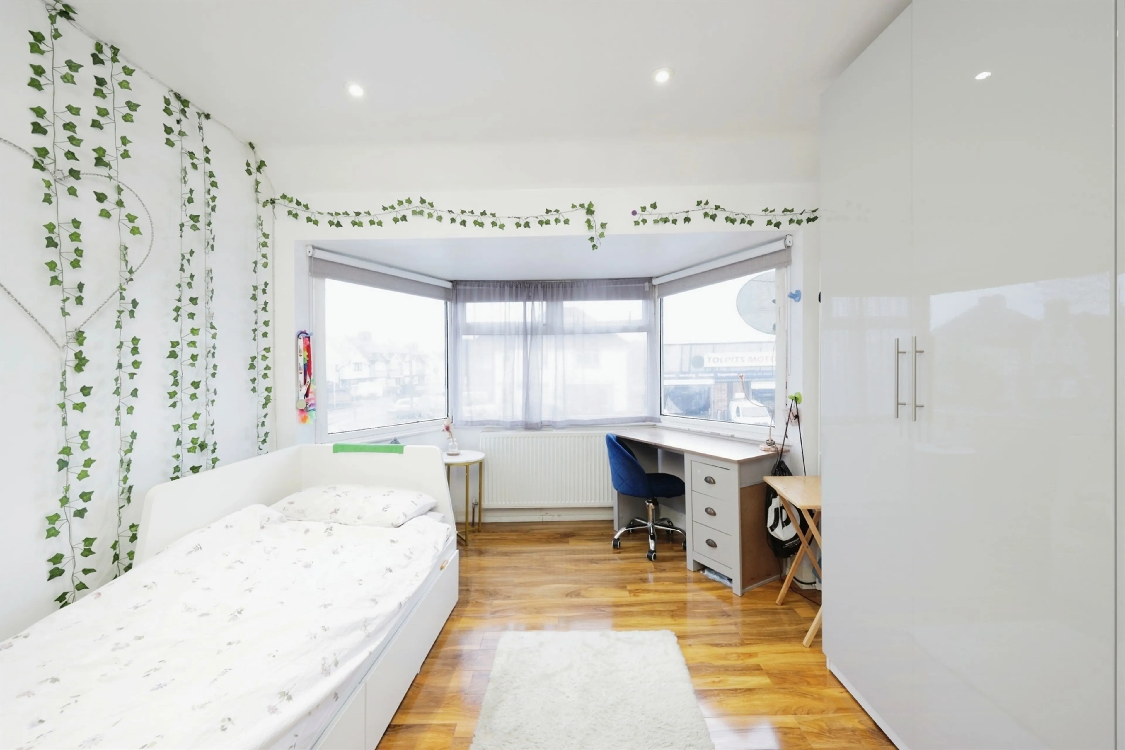 Property at Tolpits Lane, Watford