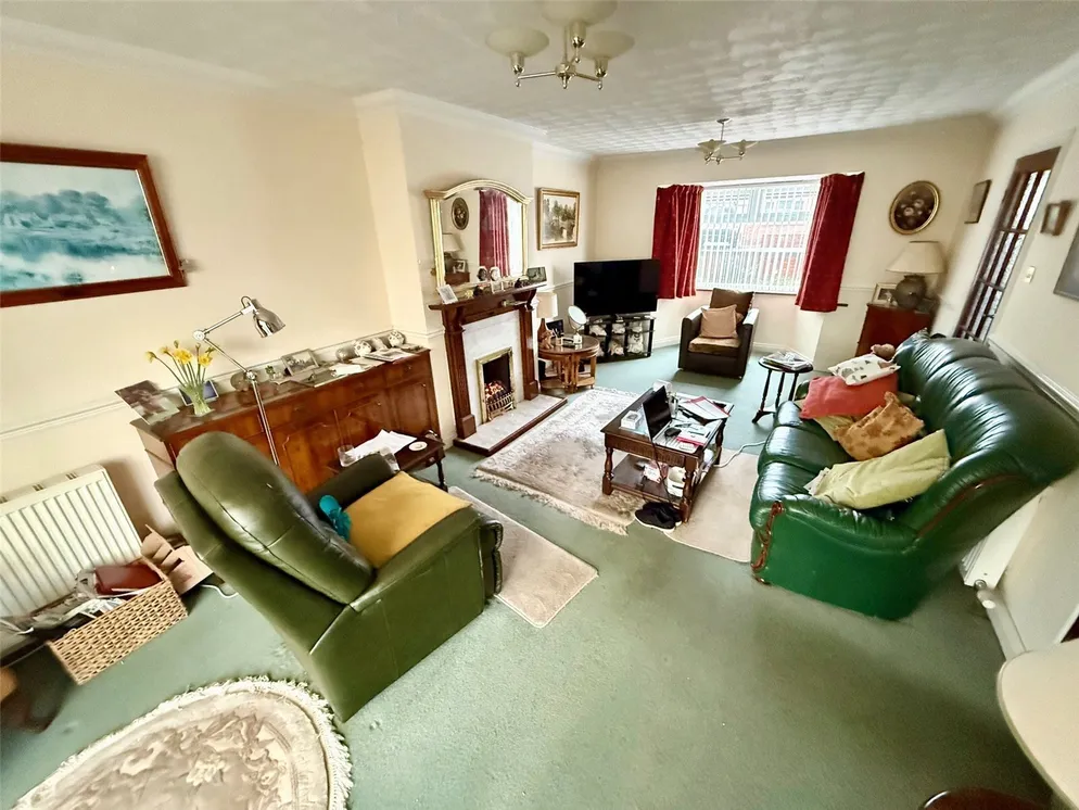 Property carousel item 4