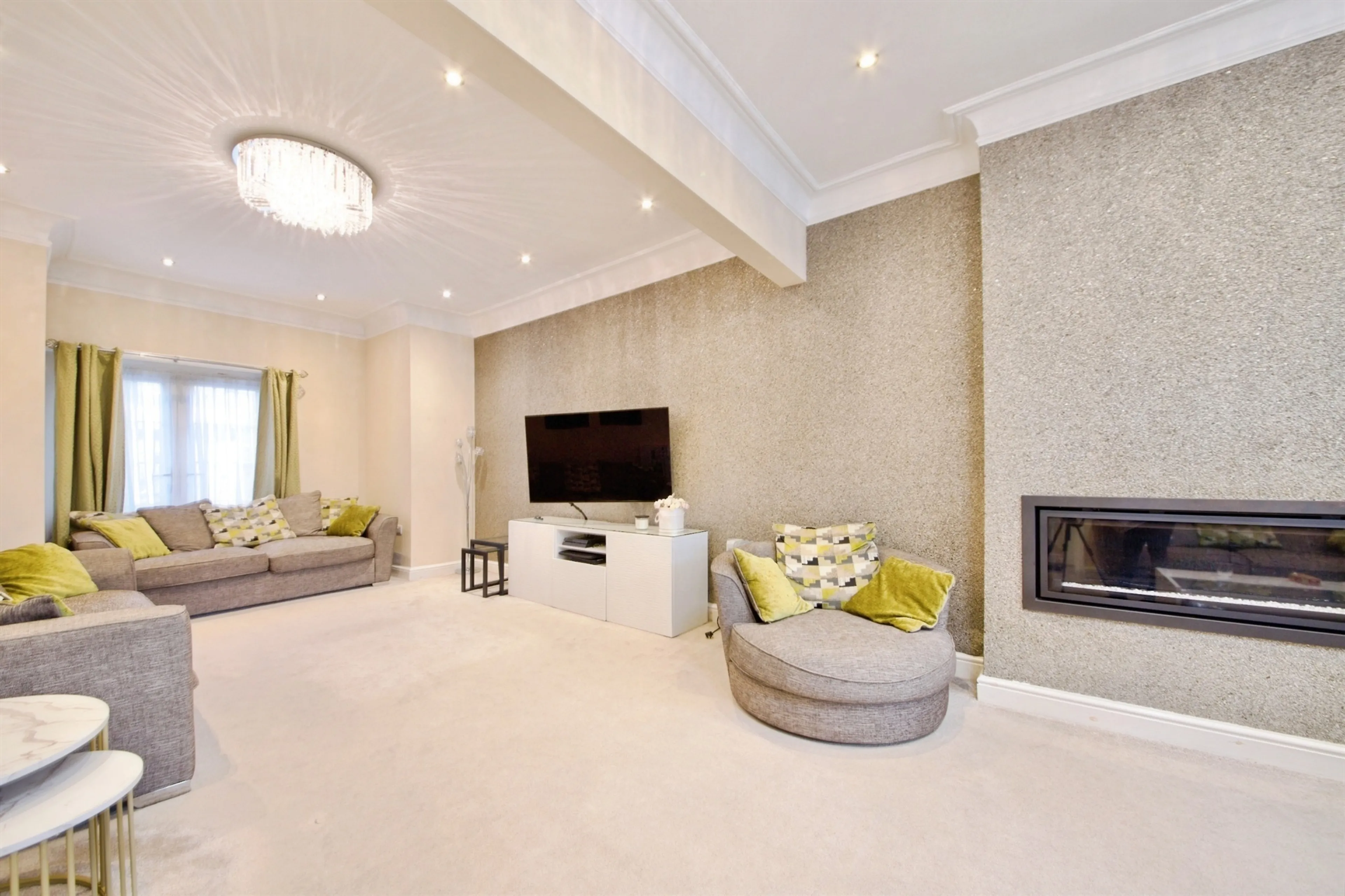 Property at Hurstbourne Gardens, Barking