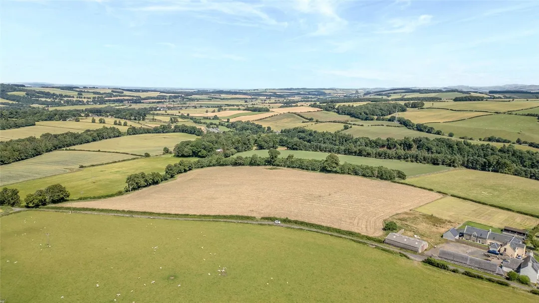https://mr0.homeflow-assets.co.uk/files/photo/image/46860/7982/_x_/PAT250379_08.jpg