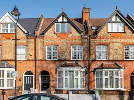 Kenilworth Road, London photo